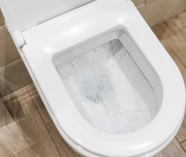Bồn Cầu Tiết Kiệm Nước 